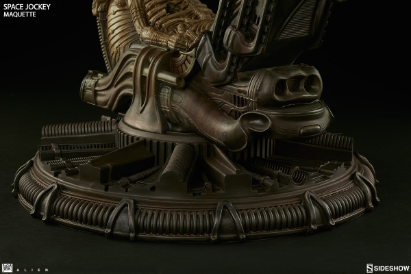 alien-space-jockey-maquette-feature-300305-11