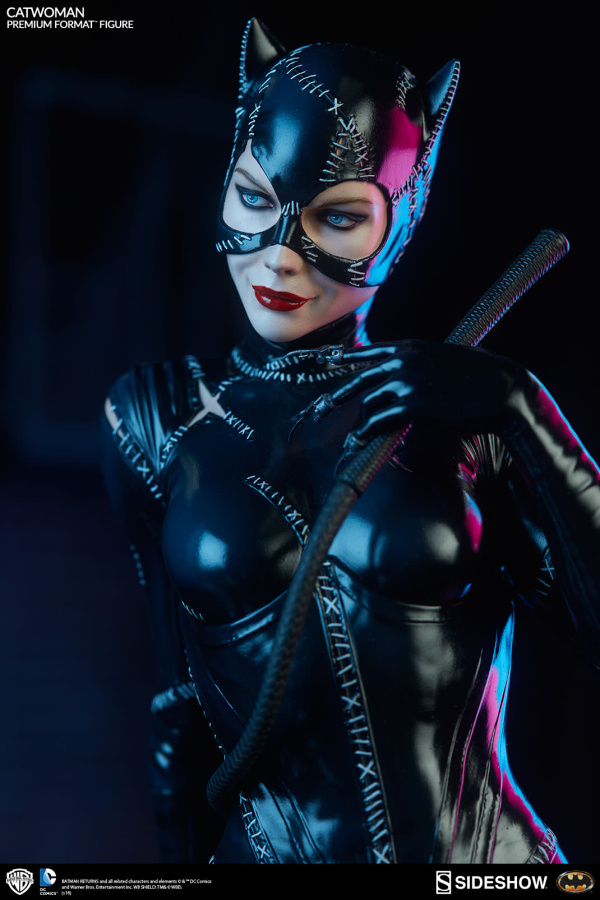 dc-comics-catwoman-premium-format-300270-09
