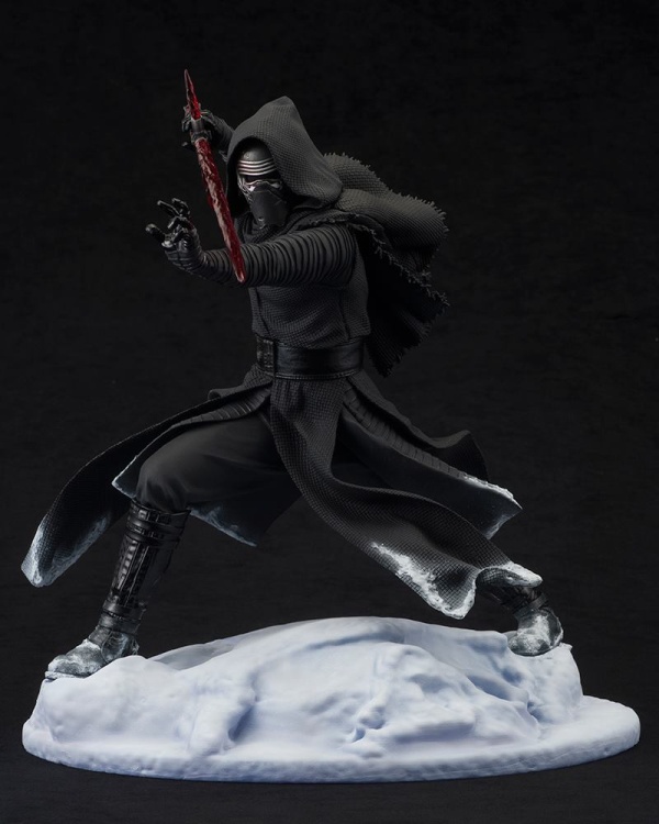 ARTFX-Kylo-Ren-Statue-002