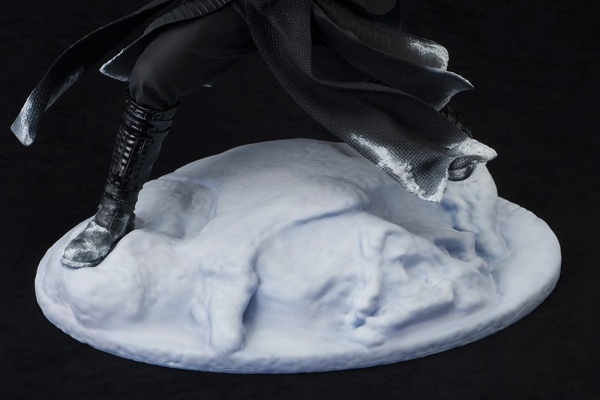 ARTFX-Kylo-Ren-Statue-007