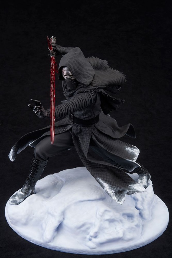 ARTFX-Kylo-Ren-Statue-009