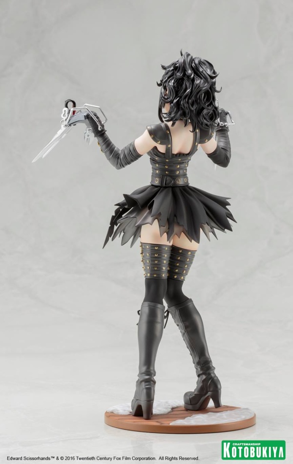 Koto-Female-Edward-Scissorhands-Statue-005